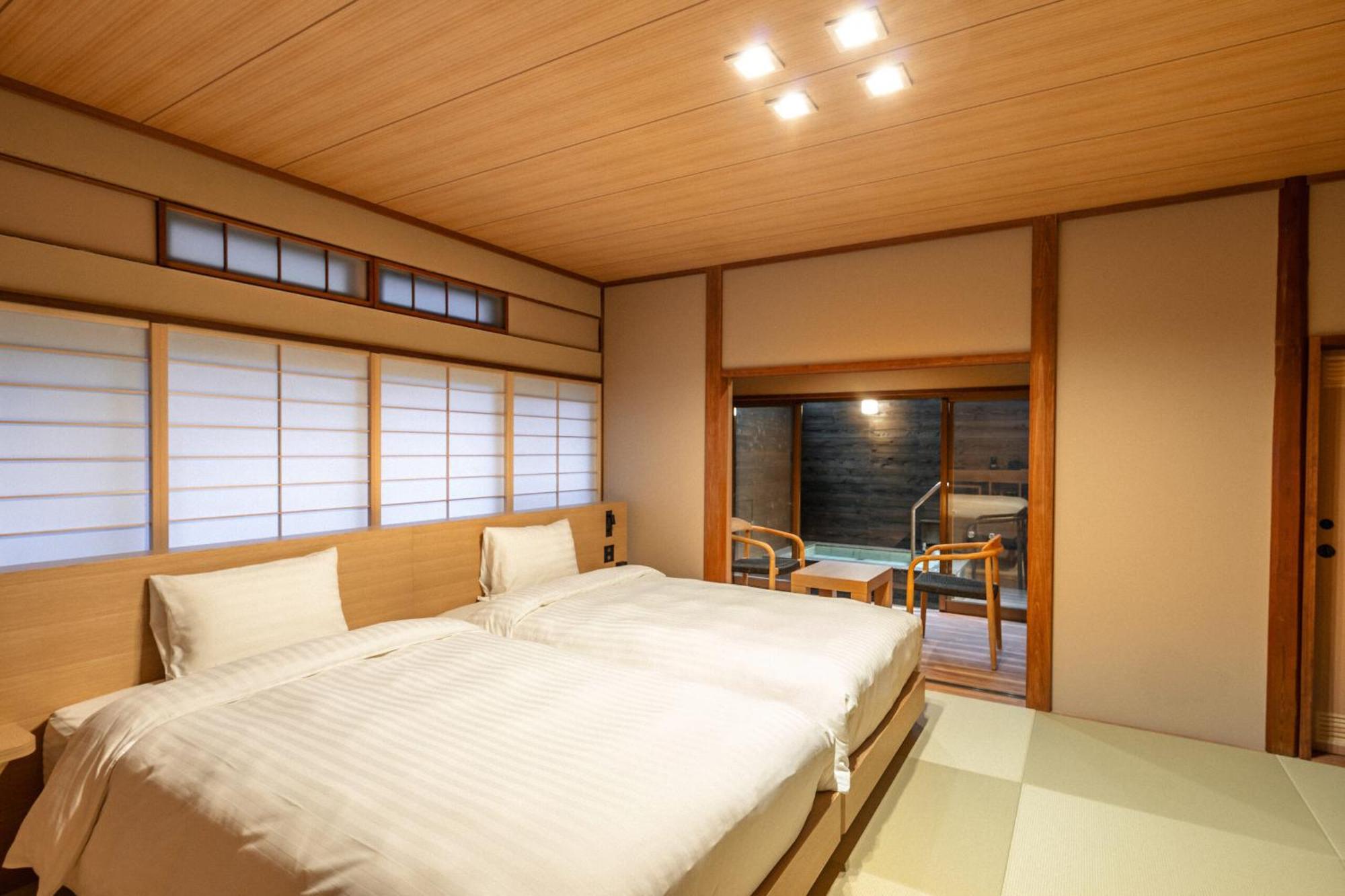 源泉掛け流しの宿albergo湯楽 Yugawara Exterior photo