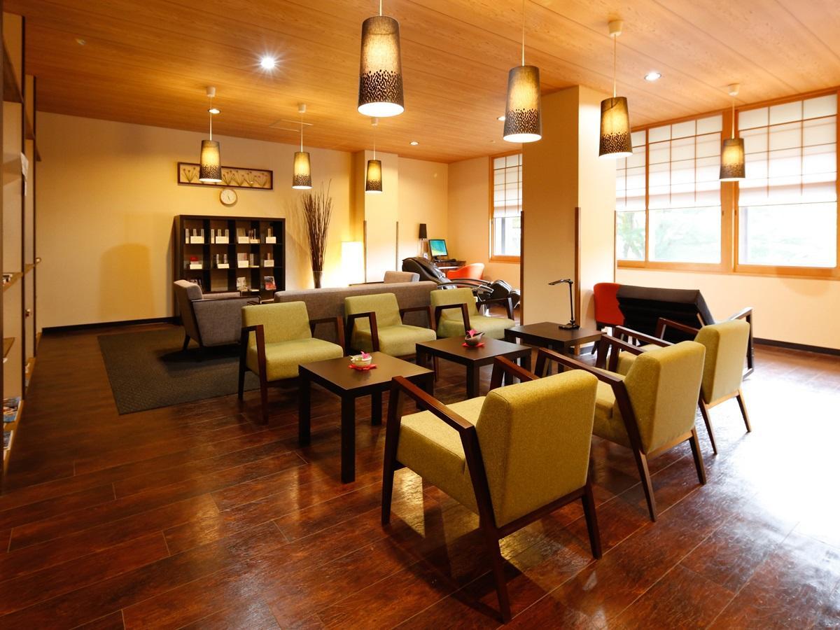 源泉掛け流しの宿albergo湯楽 Yugawara Exterior photo
